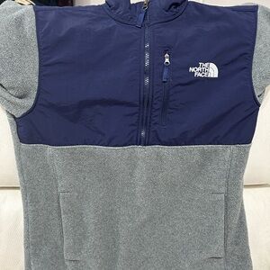 The North Face Quarter Zip Pullover